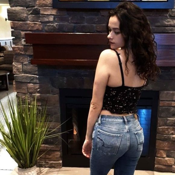 Meet your Posher, Danica - Picture 1 of 1